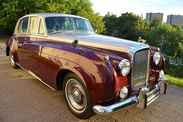 Bentley S2 4-door Saloon. 1960