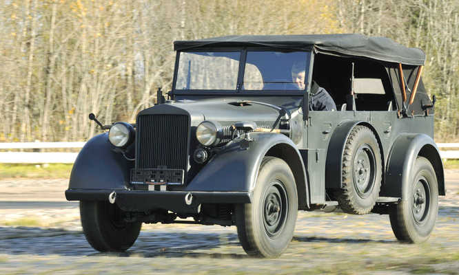 m. PKW Kfz 15 Horch 901. 1938