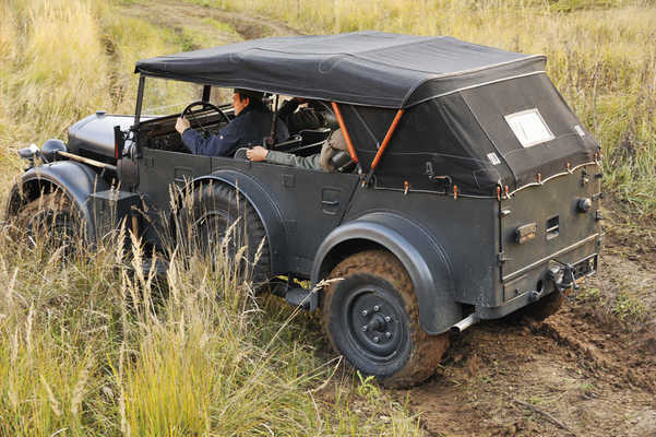 m. PKW Kfz 15 Horch 901. 1938