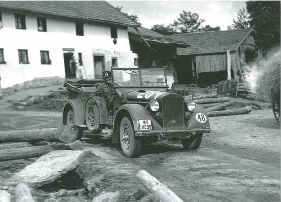 m. PKW Kfz 15 Horch 901. 1938