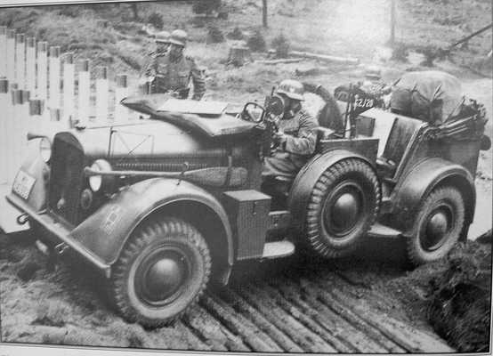 m. PKW Kfz 15 Horch 901. 1938