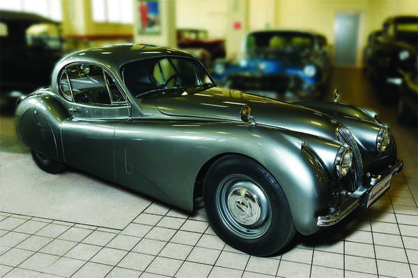 Jaguar XK120 FHC. 1953