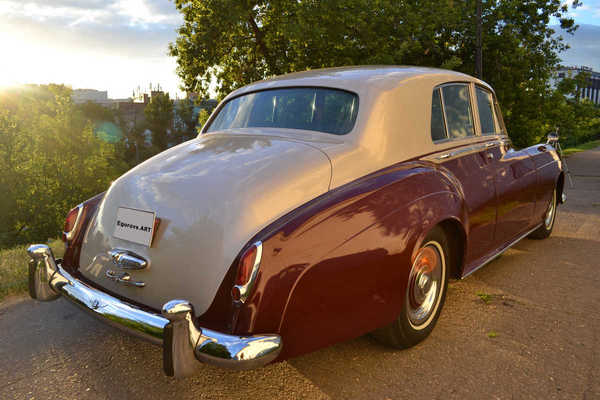 Bentley S2 4-door Saloon. 1960