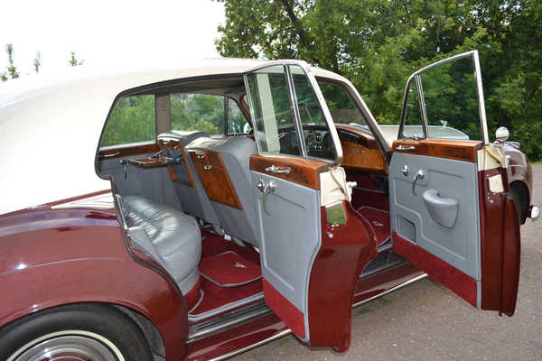 Bentley S2 4-door Saloon. 1960