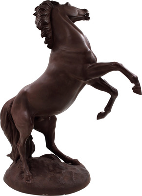 Скульптура ”Гарцующий конь”