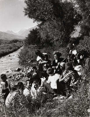 Фотография «Песнь Акина». Фотограф Н. Хорунжий. Киргизия, 1950-е.