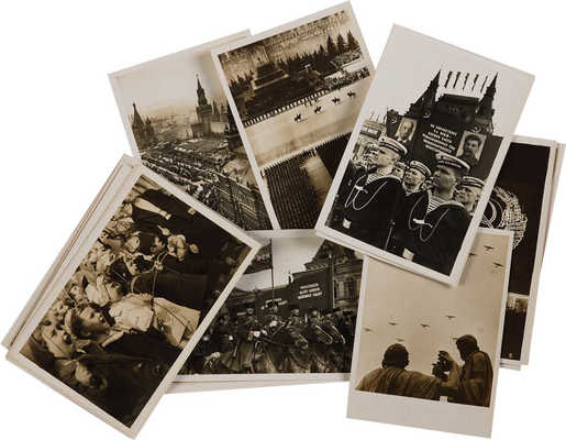 1 мая. [Папка с фото]. М.: Союзфото, 1937.