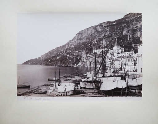 [Фотоальбом с видами Неаполя]. Souvenir. Napoli / Giorgio Sommer. [Конец XIX - начало XX в.]