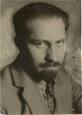 Две ретушированные фотографии Л.М. Кагановича. 1930-е